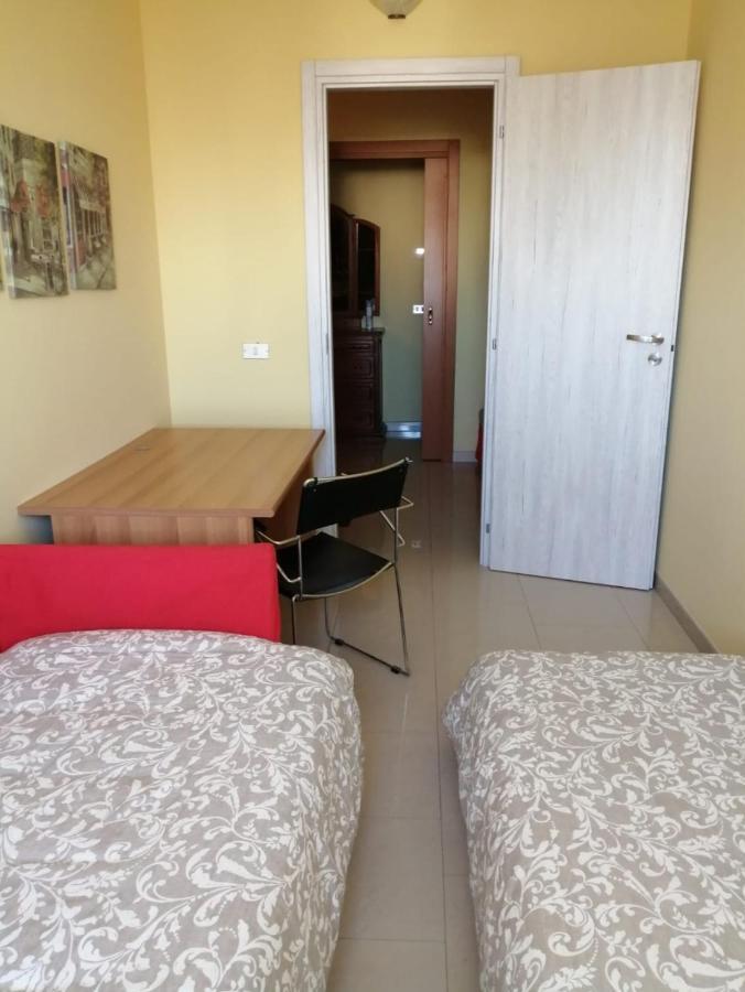 "La Casa Di Mariagrazia" Rooms Con Cucina Condivisa E Terrazza 삼미첼디바리 외부 사진