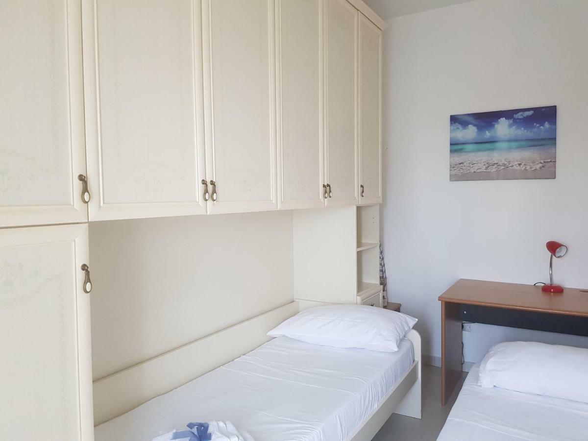 "La Casa Di Mariagrazia" Rooms Con Cucina Condivisa E Terrazza 삼미첼디바리 외부 사진