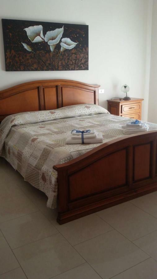 "La Casa Di Mariagrazia" Rooms Con Cucina Condivisa E Terrazza 삼미첼디바리 외부 사진